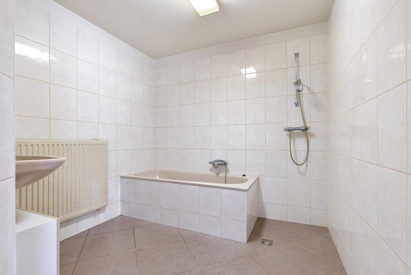 Medium property photo - Olstgracht 40, 1324 EC Almere