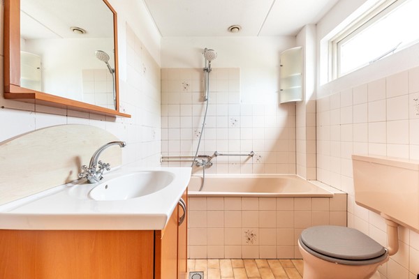 Medium property photo - P.J.H. Cuypersstraat 24, 1333 PB Almere
