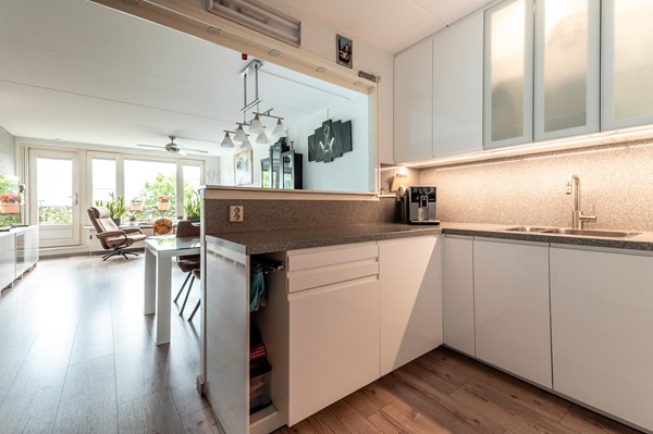 Medium property photo - Urkwal 35, 1324 HN Almere