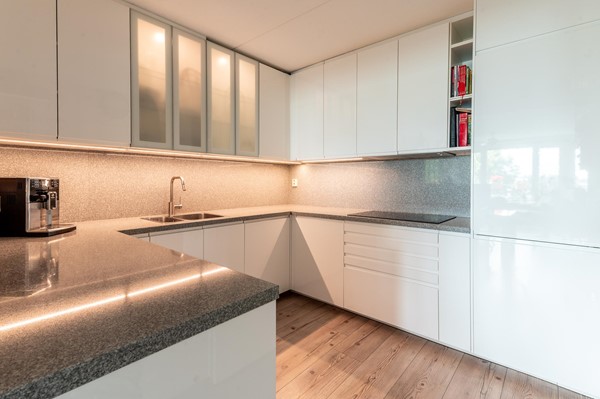 Medium property photo - Urkwal 35, 1324 HN Almere