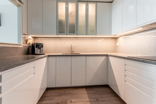Medium property photo - Urkwal 35, 1324 HN Almere