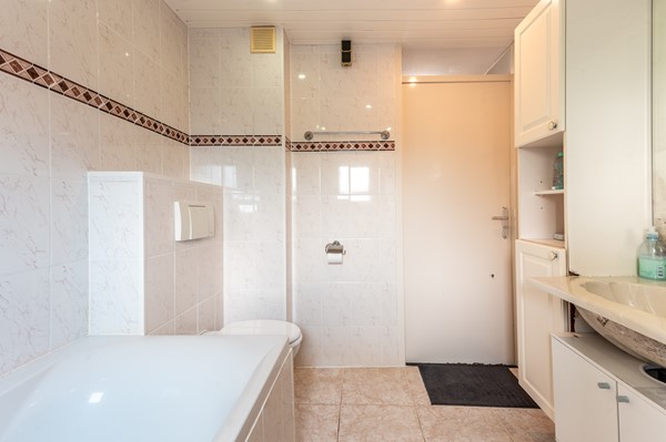Medium property photo - Arnhemplein 20, 1324 JP Almere