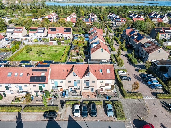 Medium property photo - Gipskruidweg 186, 1313 CX Almere