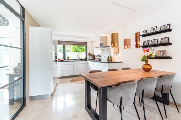 Medium property photo - Valetaweg 94, 1326 MD Almere