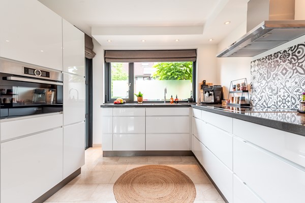 Medium property photo - Valetaweg 94, 1326 MD Almere