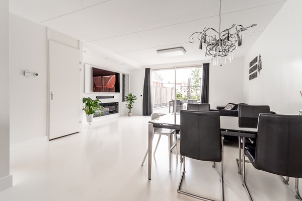 Medium property photo - Marie Curiestraat 32, 1341 BM Almere