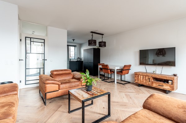 Te koop: Kruidnagelstraat 1, 1313ET Almere