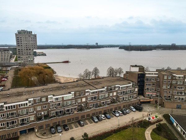 Medium property photo - Vollenhoveschans 67, 1324 HV Almere