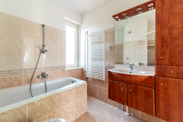 Medium property photo - Sleutelbloemstraat 4, 1338 TG Almere