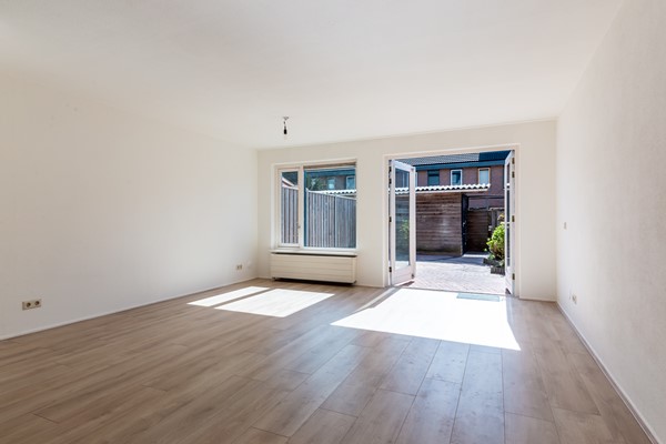 Medium property photo - Adriaan Van Ostadestraat 42, 1318 LM Almere