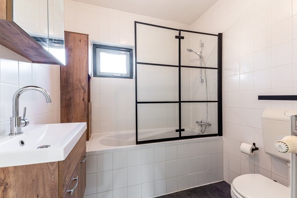 Medium property photo - Adriaan Van Ostadestraat 42, 1318 LM Almere