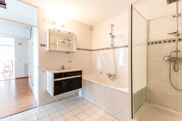Medium property photo - Vollenhoveschans 76, 1324 HV Almere