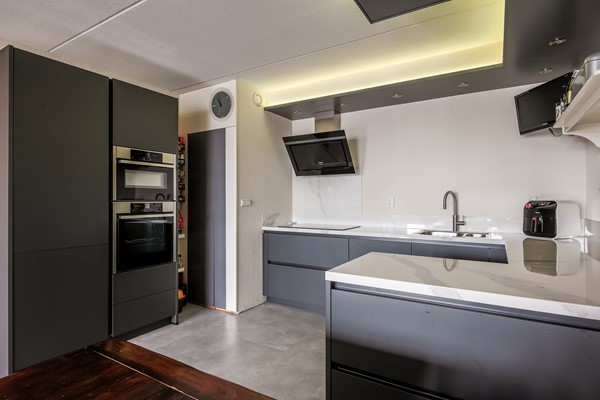 Medium property photo - Urkwal 36, 1324 HN Almere