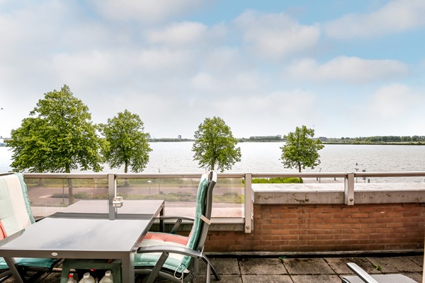 Medium property photo - Urkwal 36, 1324 HN Almere