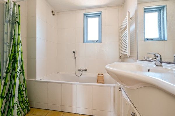Medium property photo - Fonteinkruidstraat 1, 1313 JN Almere