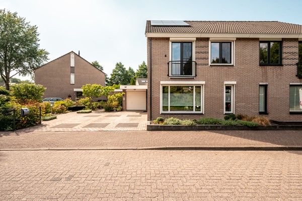 Onder bod: Nijvergouw 57, 1352CE Almere