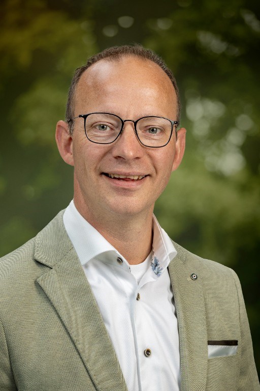                 Youri Olivier 