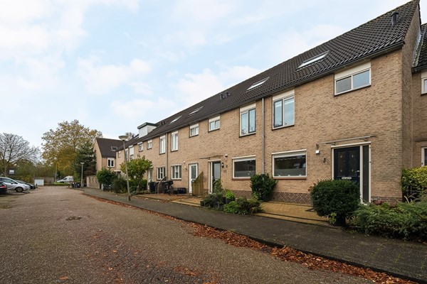 Zelkovalaan 46, Zoeterwoude
