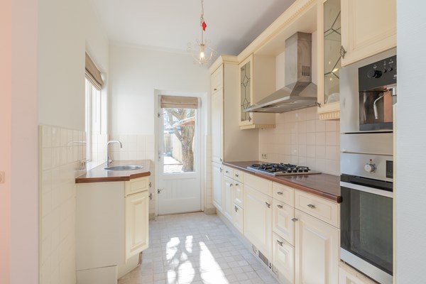 Medium property photo - Quarles van Uffordstraat 97, 2202 NE Noordwijk
