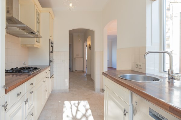 Medium property photo - Quarles van Uffordstraat 97, 2202 NE Noordwijk