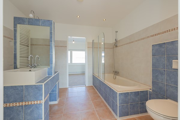 Medium property photo - Quarles van Uffordstraat 97, 2202 NE Noordwijk