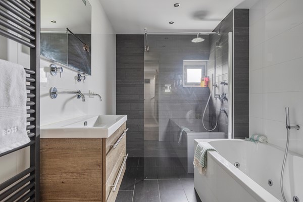 Medium property photo - Le Tourmalet 24, 1060 NX Amsterdam