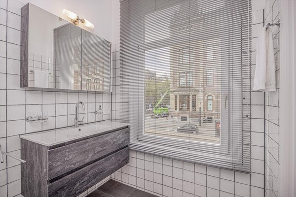 Medium property photo - Van Baerlestraat 34-1, 1071 AX Amsterdam