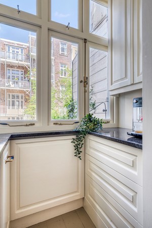 Medium property photo - Johannes Verhulststraat 152H, 1071 NP Amsterdam