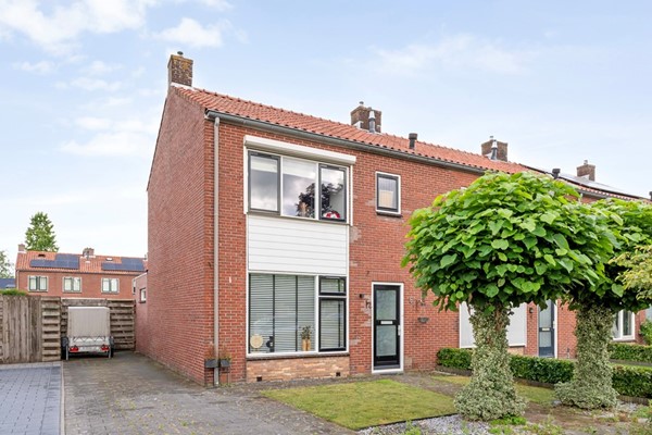 Burg.Van Höevellstraat 6, Nieuwleusen