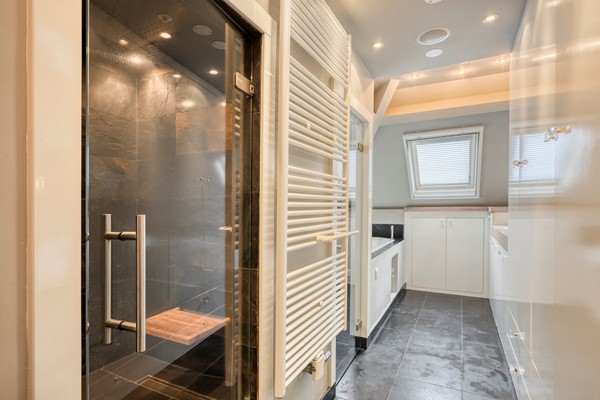 Medium property photo - Van Diemenstraat 165, 2518 VA Den Haag