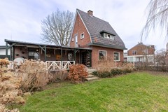 Te koop: Karakteristieke vrijstaande jaren 30 woning in de dorpskern van Leimuiden!