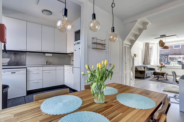 Medium property photo - Loenensestraat 85, 2574 RG Den Haag