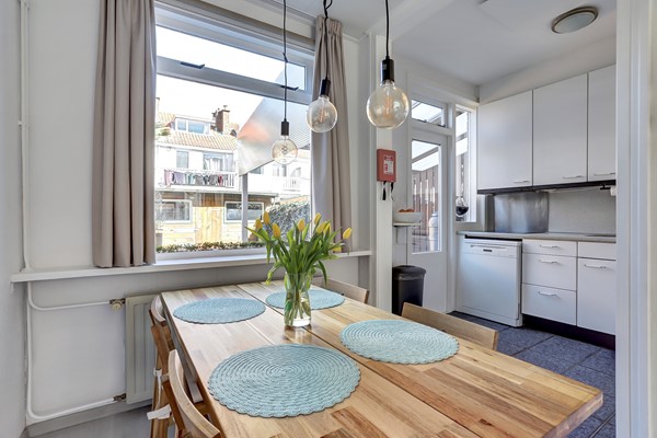 Medium property photo - Loenensestraat 85, 2574 RG Den Haag
