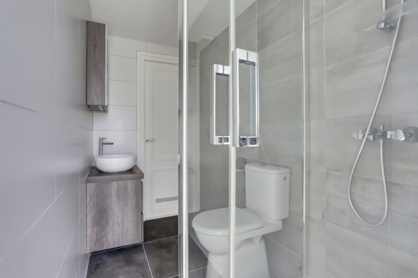 Medium property photo - Loenensestraat 85, 2574 RG Den Haag