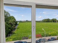 Uitzicht vanuit raam.jpg