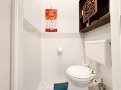 Toilet.jpg