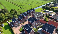 Drone voorzijde met pijl.jpeg