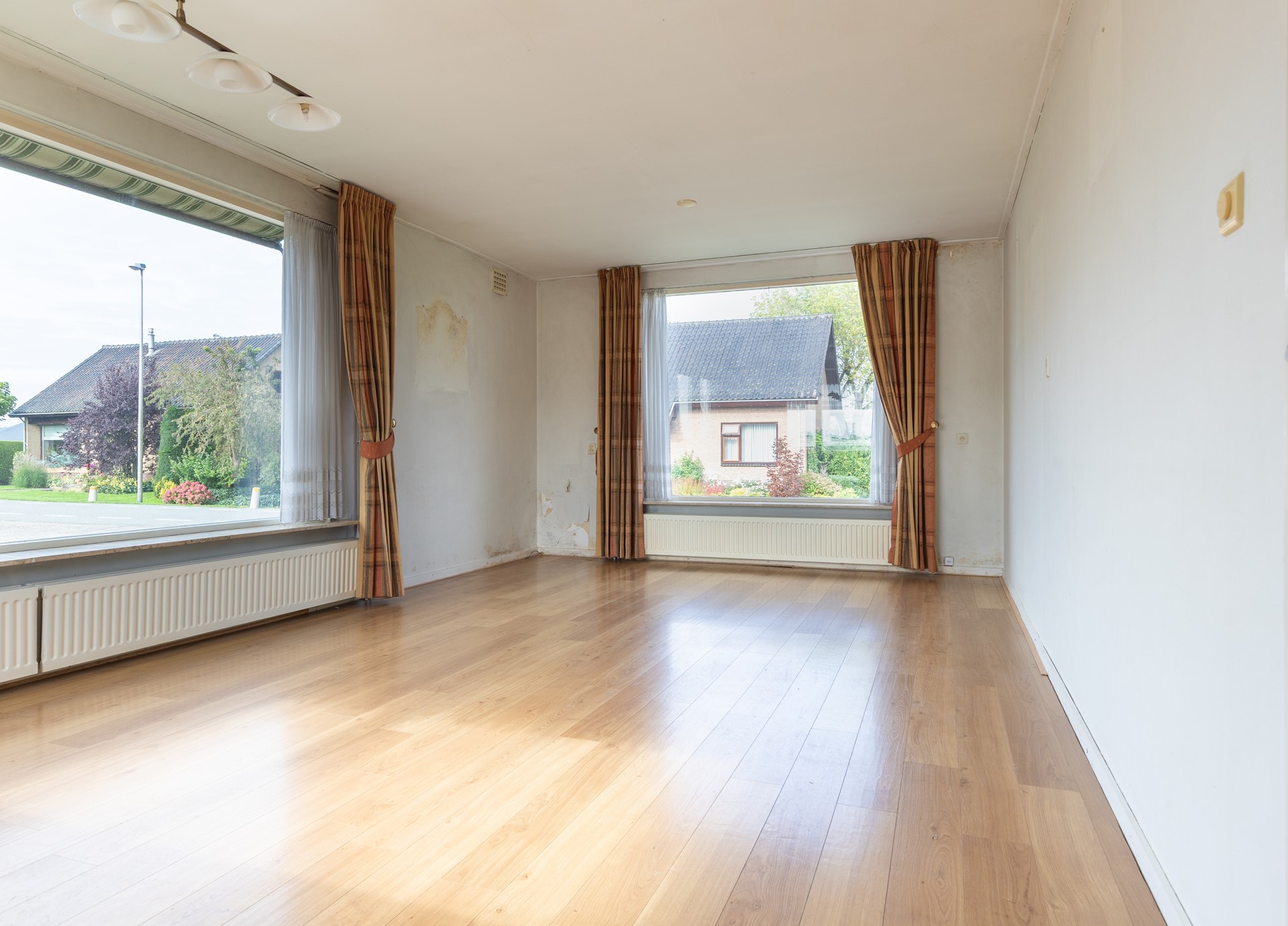 Vrijstaande woning te koop: Paradijsweg 11, Ter Aar