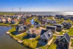 aerial-scene-resort-poort-van-amsterdam_696537-3634.jpg