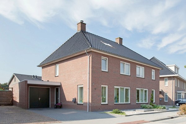 De Poste 24, Hollandscheveld