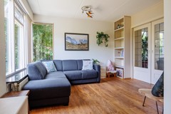 Voorkamer bank en en suit.jpg