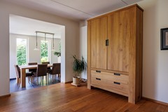 Woonkamer kast eethoek.jpg