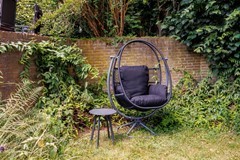 Tuin zitkuil stoel.jpg