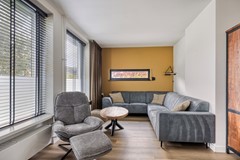 Woonkamer zithoek recht.jpg