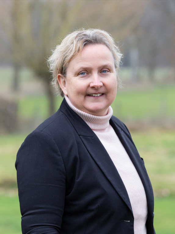  Monique Gerrits-Arntz
