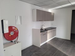 Onder bod: Dr. Lelykade 10, 2583 CM Den Haag