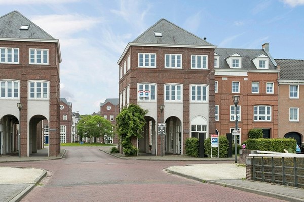 Laan Door De Veste 2, Helmond