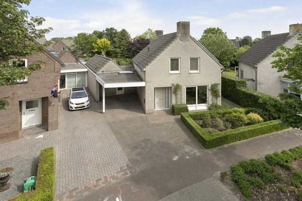 Zandhorst 29, Lage Mierde