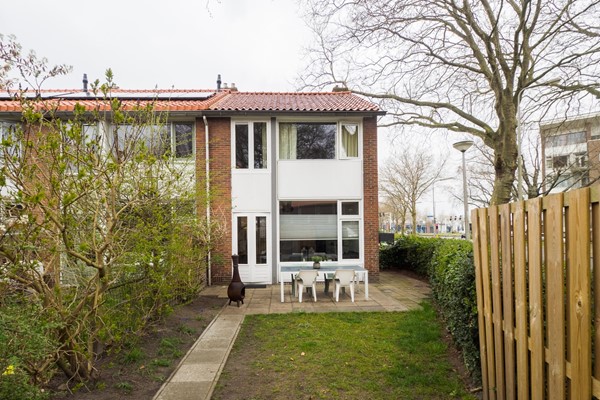 Medium property photo - Larixstraat 1, 3812 ZH Amersfoort