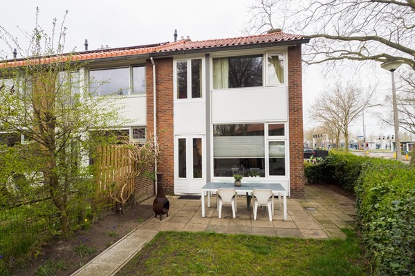 Medium property photo - Larixstraat 1, 3812 ZH Amersfoort